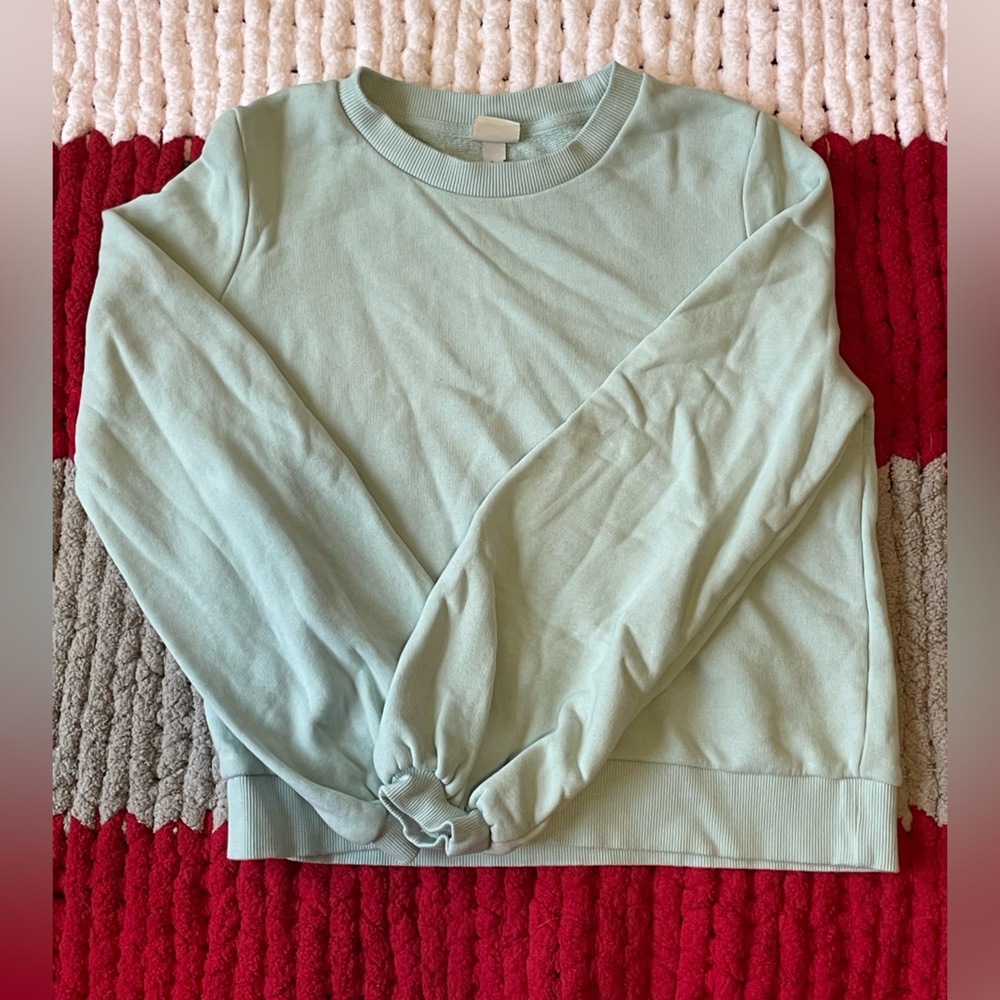 Celeste sweater with puffy sleeves